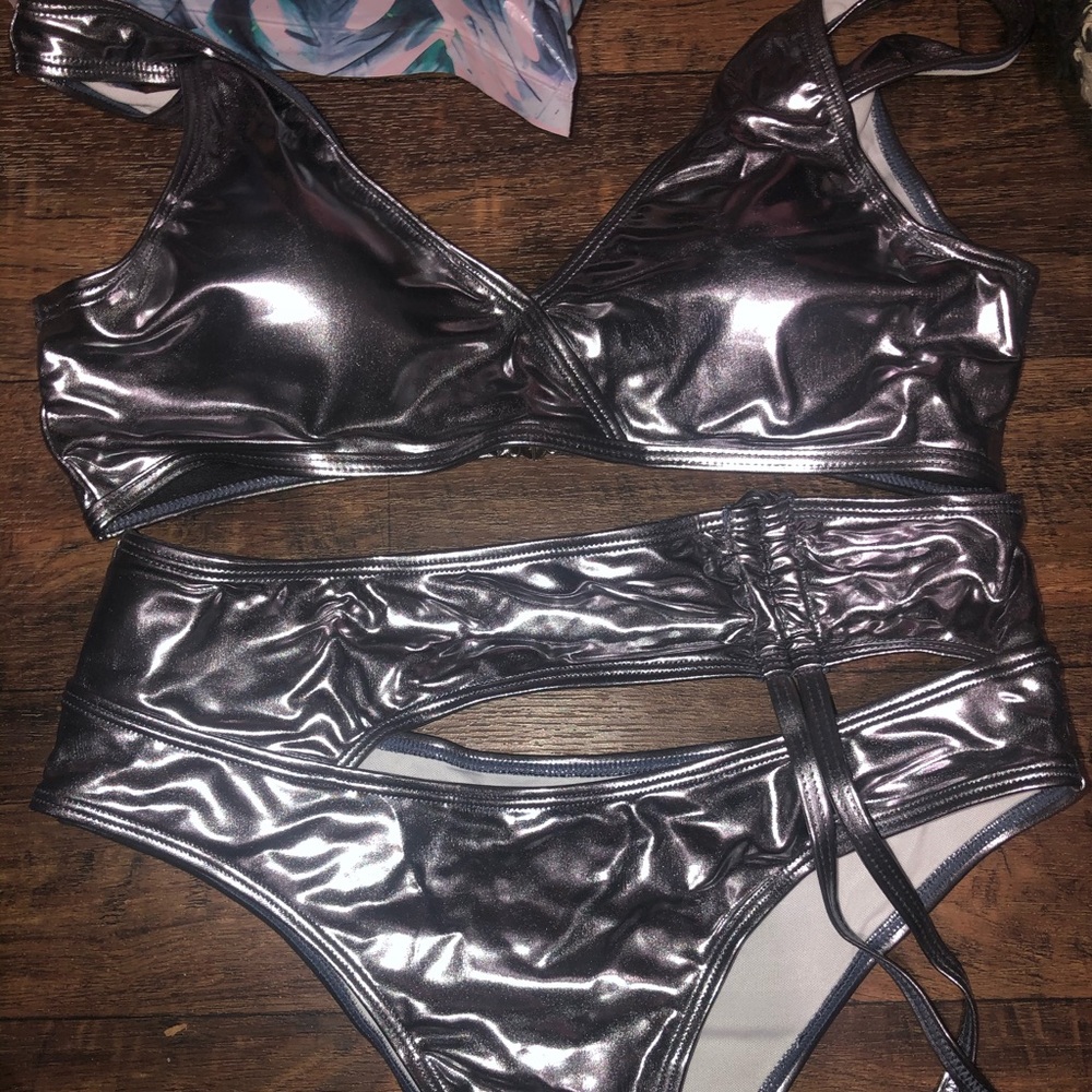 Bathing suit